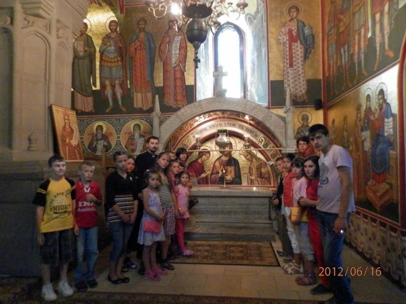 la mormântul Sf.Ștefan cel Mare