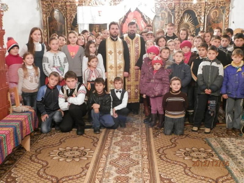 Copiii din Bașeu colindă cu cei din Mlenăuți 5